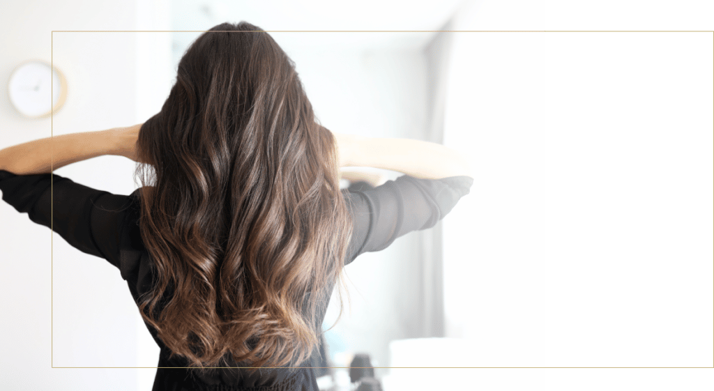 salon diana warszawa wlosy ciemne kobieta tyl zdjecie w tle